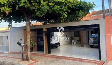 Casa com 3 dormitórios à venda, 178 m² por R$ 798.000,00 - Jardim Pacaembu - Londrina/PR