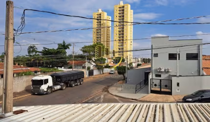 Casa à venda Jardim Brasil. Duas casas separadas!