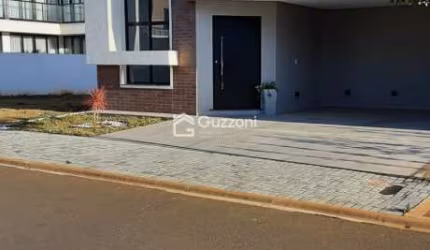 Casa Térrea em Condomínio Fechado