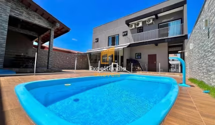 Sobrado alto padrão com piscina