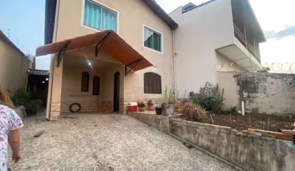 Casa com 3 quartos à venda na Rua José Augusto Silva, Céu Azul, Belo Horizonte, 488 m2 por R$ 480.000