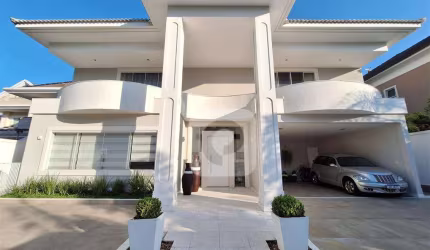 Patrimóvel vende ótima casa em condomínio na Barra da Tijuca