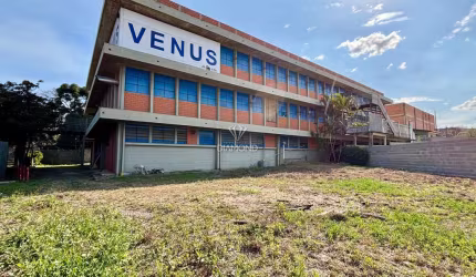 Barracão / Galpão / Depósito para alugar na R. Cel. Francisco de Paula Moura Britto, 96, Bacacheri, Curitiba, 2947 m2 por R$ 35.000