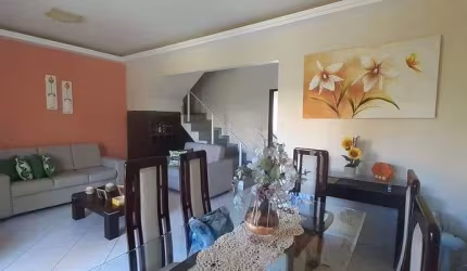 Casa duplex 3 qts c/suíte MOBILIADA Cabo Frio - Peró Próx a Praia e centro