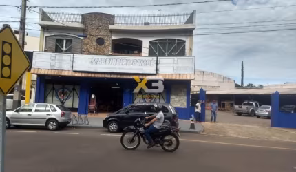 Barracão Comercial a venda em Maringá
