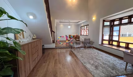 Casa com 3 dormitórios à venda, 378 m² por R$ 2.180.000,00 - Condomínio Reserva Colonial - Valinhos/SP