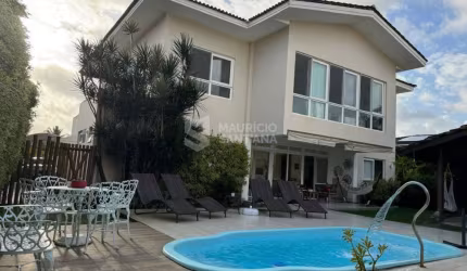 Casa Duplex de 6 suíte em Vilas do Atlântico