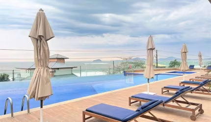 OTIMO APARTAMENTO QUADRO QUARTOS FRENTE MAR