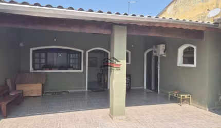 Linda casa com 4 dormitórios bairro Morro do Algodão - Caraguatatuba-SP