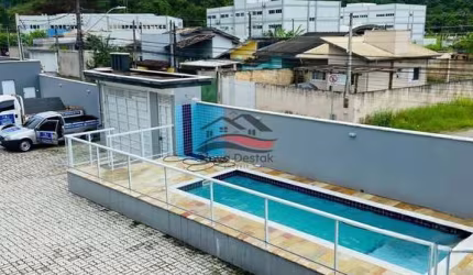 Sobrado em Condomínio à venda com 2 Quartos na Martim de Sá - Caraguatatuba SP