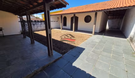 Casa com. 2 dormitórios a 100 metros da praia no Porto Novo - Caraguatatuba-SP