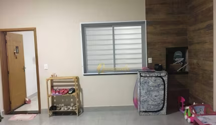 Casa térrea, à venda, 3 dormitórios, sendo 1 suíte, planejados, Jardim Veneza, Indaiatuba.