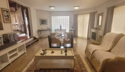 Casa alto padrão no João Paulo com quatro suítes