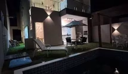 Apartamento para venda tem 182 metros quadrados com 3 quartos