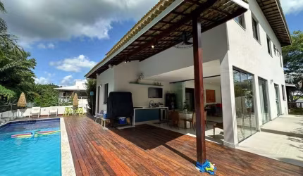 Casa em Aphaville Litoral Norte 1 com 4|4, 04G e 271M² (Porteira Fechada)