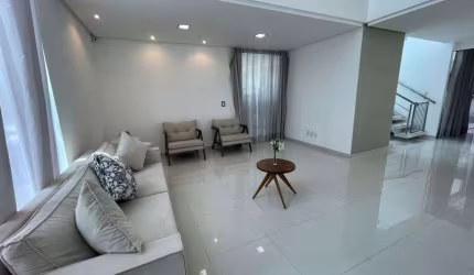 Casa em Aphaville Litoral Norte 1 com 4|4, 04G e 325M²