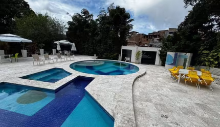 Casa em Lauro de Freitas com 3|4, 04G e 600M² e Terreno de 4700M²