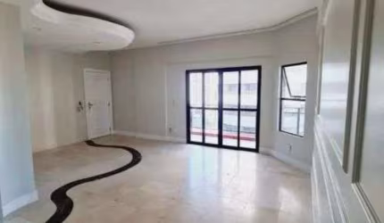 Alugo no Umarizal Apartamento com 3 suítes, 2 vagas, 160m2.