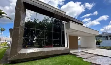 Casa térrea 4 suítes Piscina