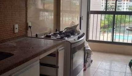 Apartamento para venda tem 95 metros quadrados com 2 quartos na Barra da Tijuca
