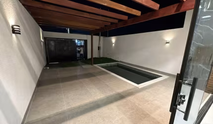 Casa com Piscina 3 quartos 1 Suíte Jardim Universitário - Cuiabá - MT