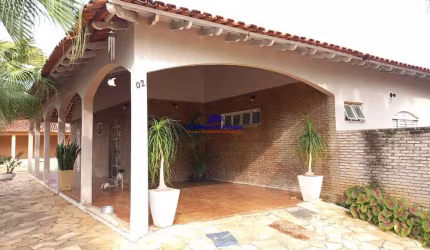 Casa para Venda - Jardim Califórnia, Cuiabá - 600m², 4 vagas
