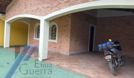 Ubatuba, Mato Dentro - Casa com 02 dormitórios, sendo 01 suíte.