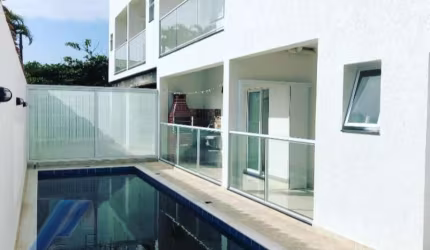 Ubatuba, Praia do Sapê - Apartamento com 02 dormitórios, sendos e area de lazer.