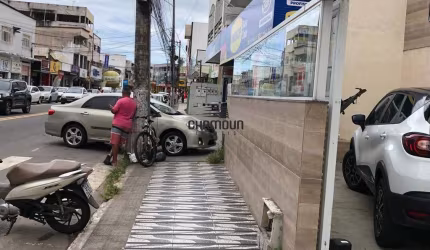Casa em ponto comercial