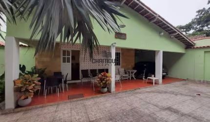 Casa à venda de 3 quartos na Praia de Setiba em Guarapari