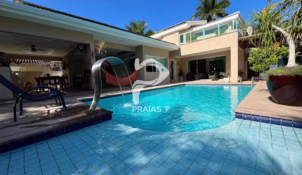 Casa em condomínio fechado com 4 quartos à venda na Avenida Marjory da Silva Prado, --, Balneário Praia do Pernambuco, Guarujá por R$ 2.200.000
