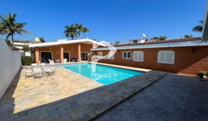 Casa em condomínio fechado com 4 quartos à venda na Julieta de Azevedo Bonavides (rua 27), --, Jardim Acapulco, Guarujá por R$ 1.950.000