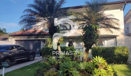 Casa em condomínio fechado com 4 quartos à venda na Victorio Arthur Cavini (rua 01), --, Jardim Acapulco, Guarujá por R$ 2.900.000