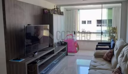 Apartamento no Edif. Canees