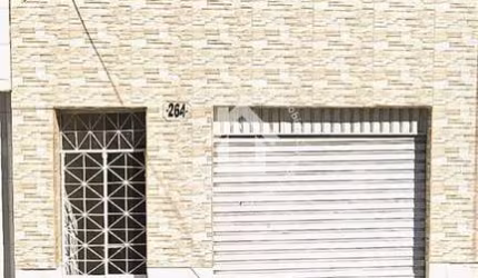 Casa com ponto comercial no Centro de Aracaju