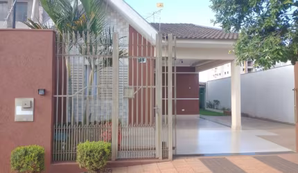 Casa com 3 quartos à venda na Rua das Laranjeiras, 01, Jardim Tropical, Maringá por R$ 497.000