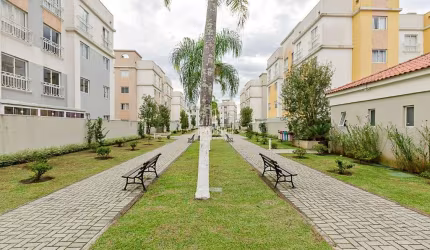 Apartamento com 2 quartos à venda na Rua Magdalena de Almeida, 224, Capão Raso, Curitiba por R$ 369.000