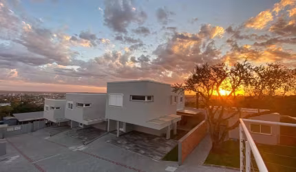 Casa à venda 3 Quartos, 1 Suite, 2 Vagas, 181.4M², Rondônia, Novo Hamburgo - RS