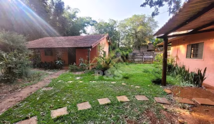 Chácara com 1.962 m², com muita Área Verde dentro de Botucatu!