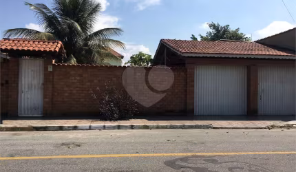 Casa com 3 quartos à venda em Centro - RJ