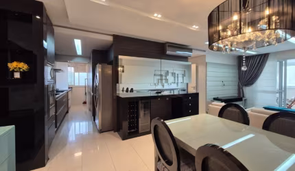 Apartamento com 3 suítes no bairro Itacorubi