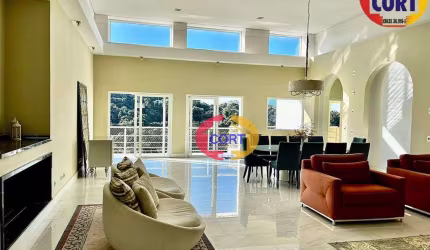 Casa de alto padrão à venda no condomínio Arujazinho III!!!