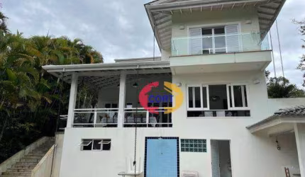 Casa mobiliada com piso de mármore para locação em Arujá!!!