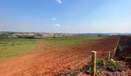 Área à venda em Neves