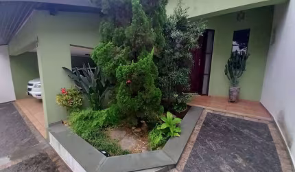 Sobrado com 2 dormitórios à venda, 299 m² por R$ 990.000,00 - Vila Assis Brasil - Mauá/SP