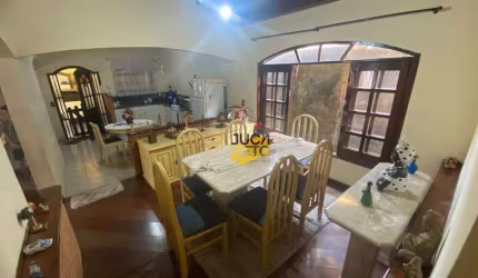 Casa com 3 dormitórios para alugar, 245 m² por R$ 3.174,44/mês - Vila São Francisco - Mauá/SP
