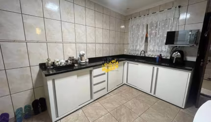 Sobrado com 2 dormitórios para alugar, 130 m² por R$ 1.650,00/mês - Jardim Miranda D Aviz - Mauá/SP