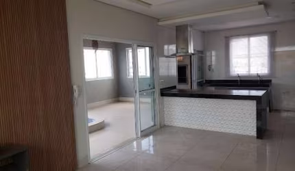 Cobertura com 3 dormitórios à venda, 204 m² por R$ 1.300.000,00 - Santa Mônica - Uberlândia/MG