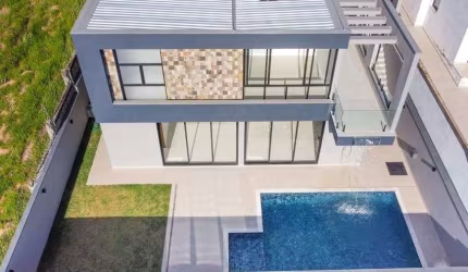 Casa alto padrão em condomínio (255m² útil) com 3 suítes no residencial Terras de Jundiaí