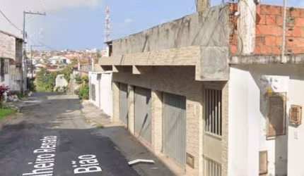 Excelente casa 2/4 em Itapuã